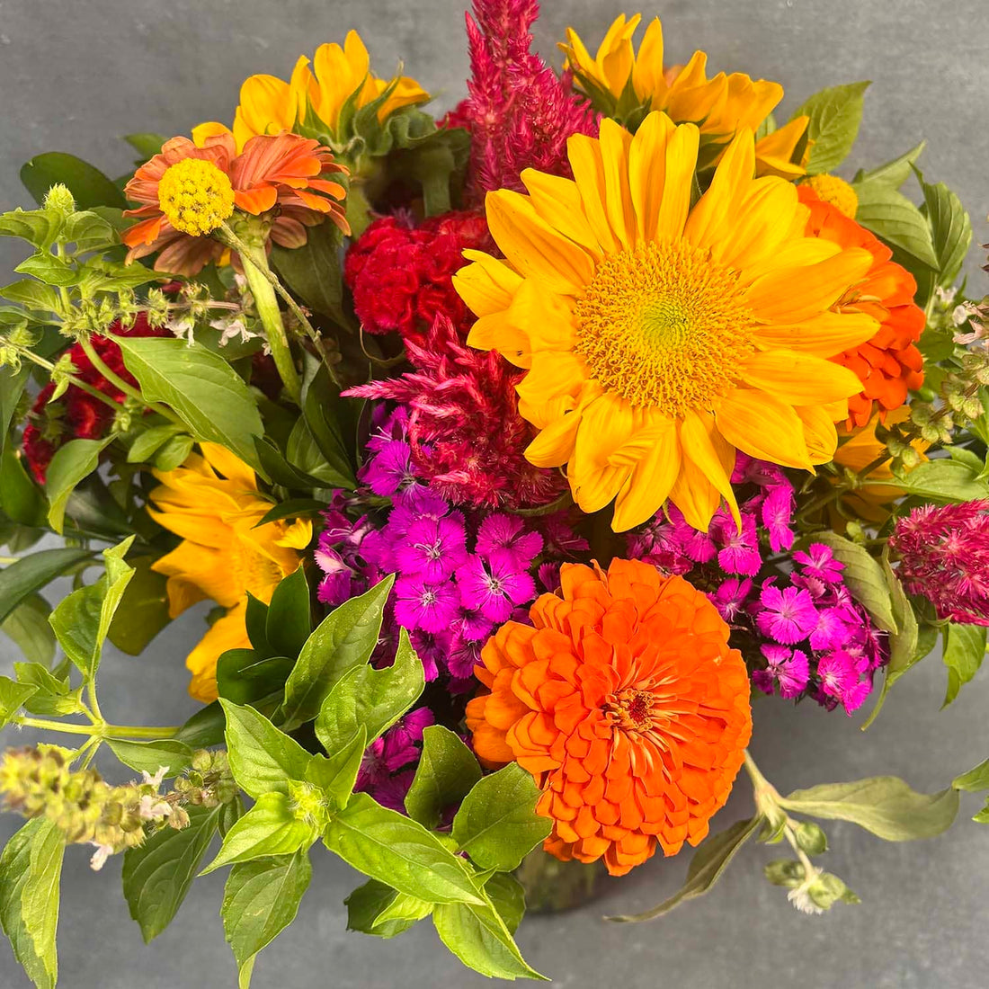 5 Ways Fresh Flowers Transform Your Home (And Where to Start)
