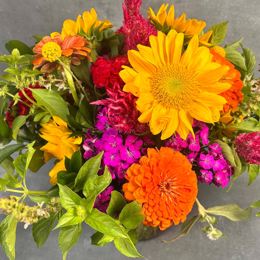 5 Ways Fresh Flowers Transform Your Home (And Where to Start)
